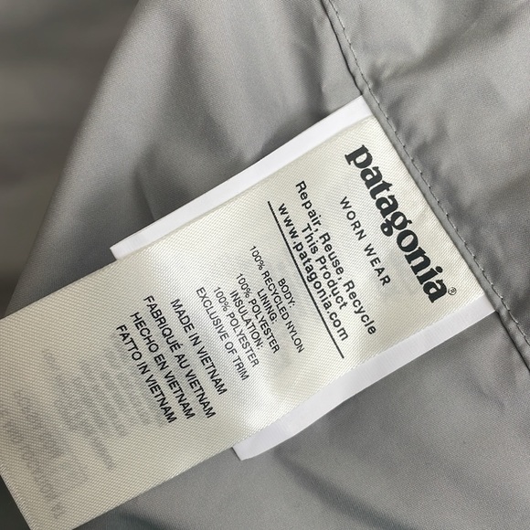 NWT Patagonia - Radalie Insulated Parka - Women's - silver / gray - size small - Picture 3 of 4